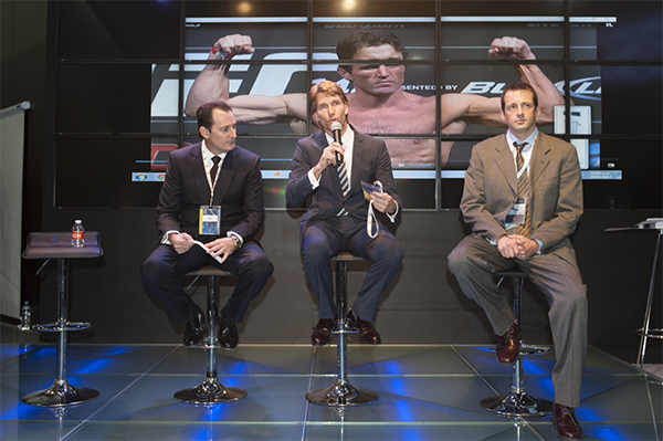 Lawrence Epstein, Chief Operating Officer del UFC, Bruce Boren, director general de Televisa Networks; y Hugh MacCarthy, director de Nuevos Negocios de Televisa